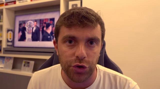 ewc赛程-罗马诺：滕哈赫尽一切努力想要说服C罗留队