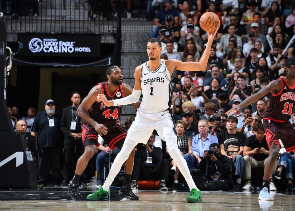 ewc电竞世界杯直播-文班41+16+3帽！马刺横扫公牛豪取9连胜 近27战25胜追雷霆